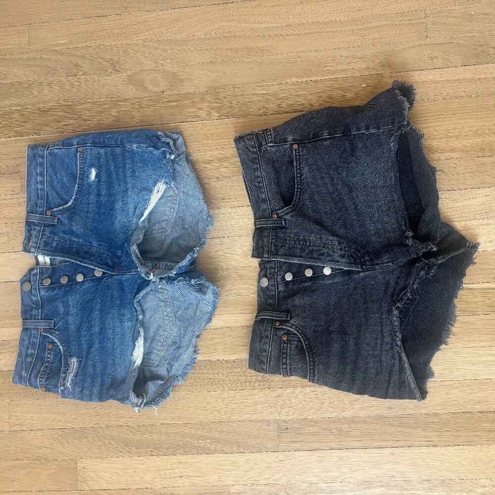 Aritzia Denim Forum The Ex Boyfriend Short Size 27 Two Pairs Black and Blue